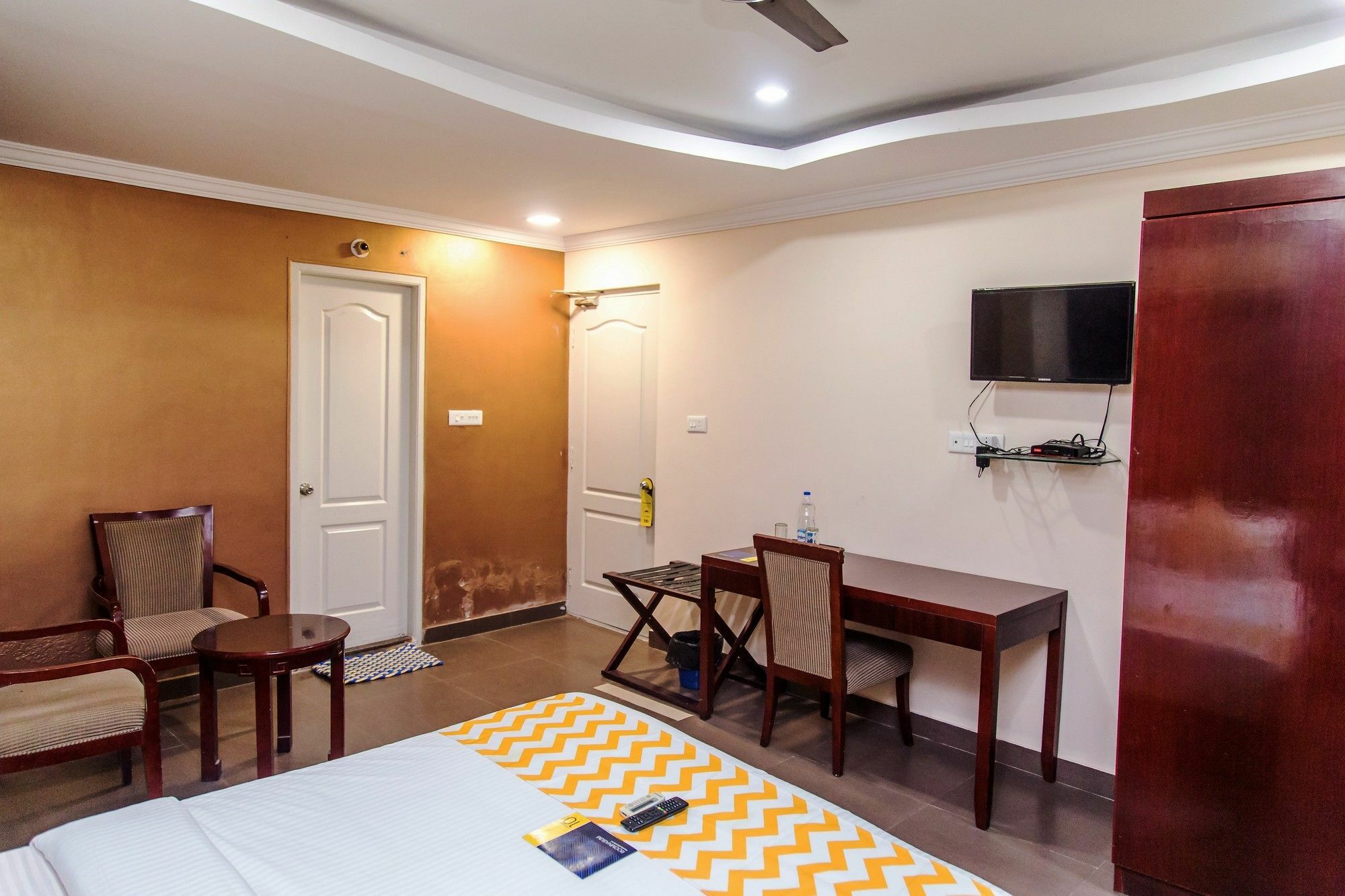 Fabexpress Oriental Suites III - Btm Mico Layout Bangalore Bagian luar foto
