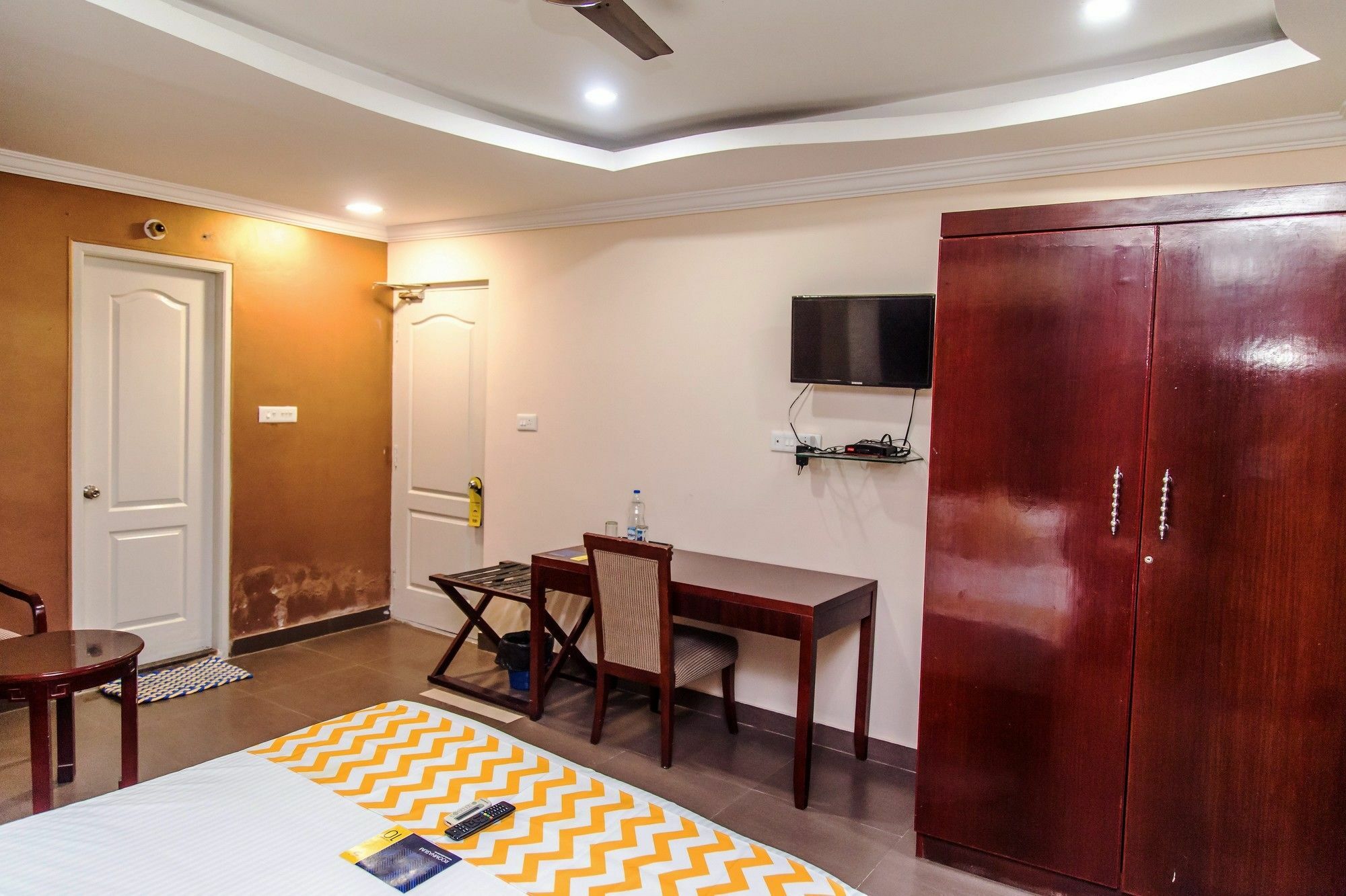 Fabexpress Oriental Suites III - Btm Mico Layout Bangalore Bagian luar foto
