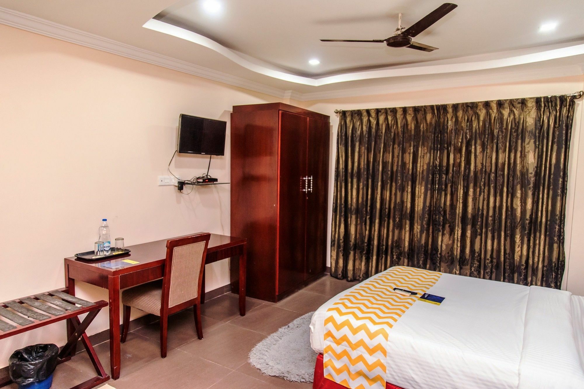Fabexpress Oriental Suites III - Btm Mico Layout Bangalore Bagian luar foto