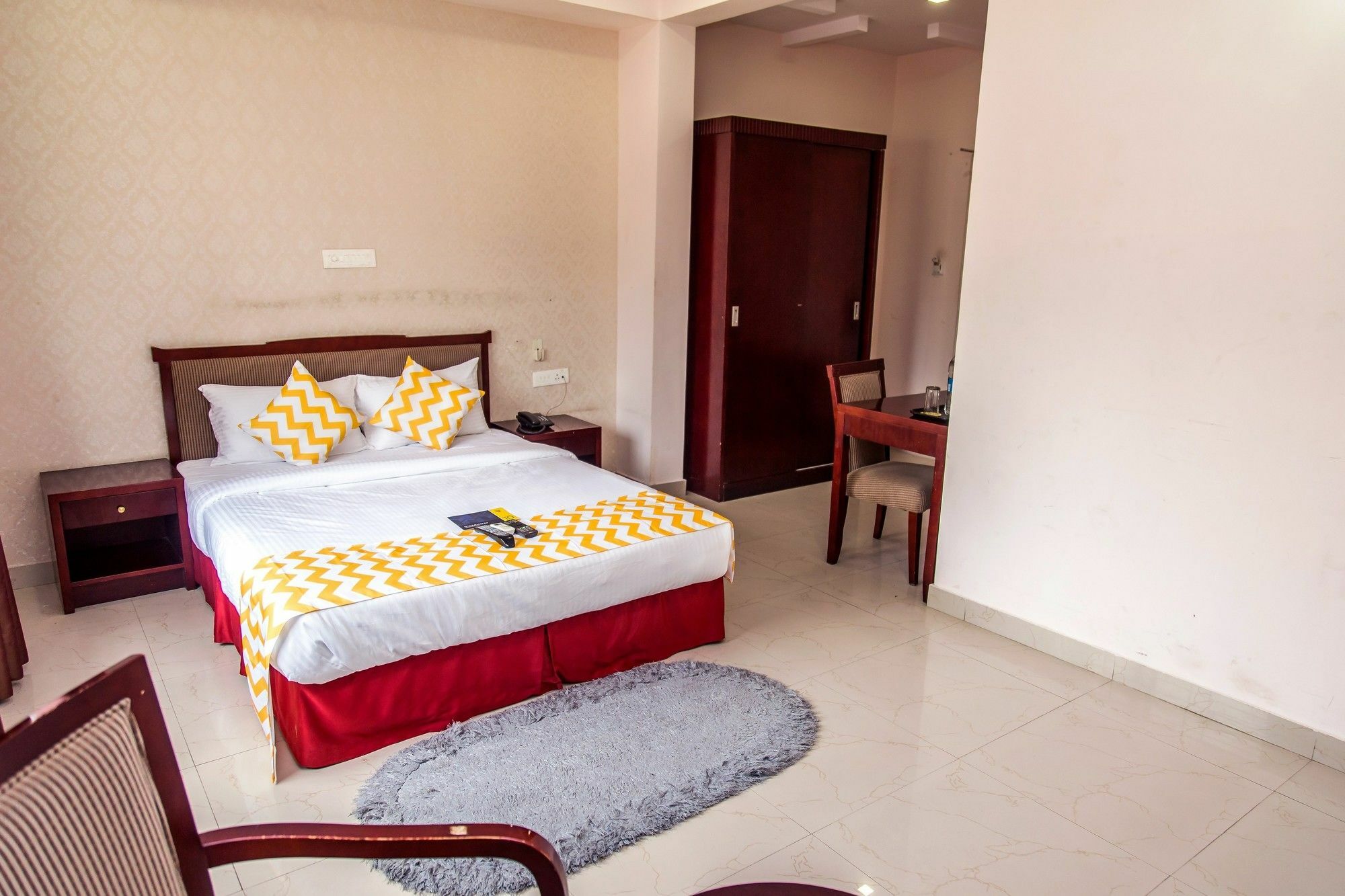 Fabexpress Oriental Suites III - Btm Mico Layout Bangalore Bagian luar foto
